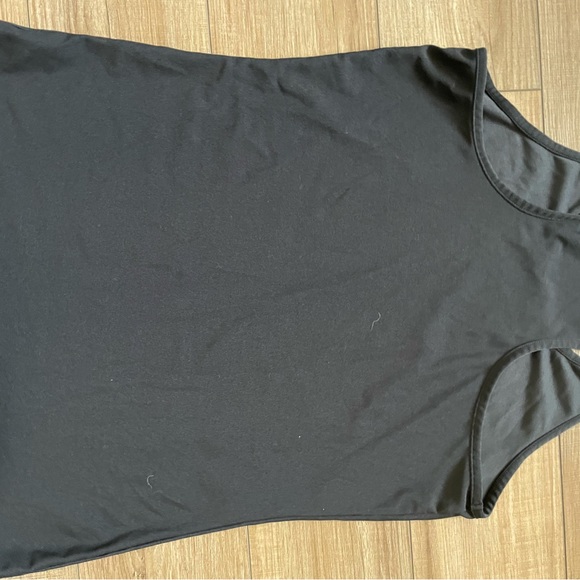 Under Armour Racer Back Tank - Picture 3 of 3